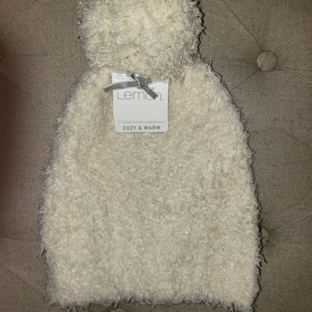 NWT Lemon Beanie. No blemishes or tears. Sz